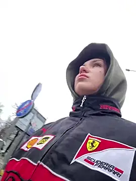 QuitieLia online show from 01/19/25, 08:29