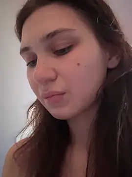 QuitieLia online show from 01/26/25, 01:47