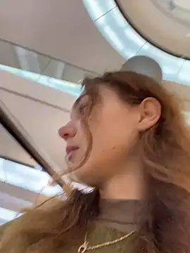 QuitieLia online show from 10/30/25, 08:27