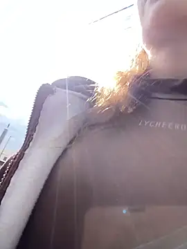 QuitieLia online show from 03/30/26, 07:42