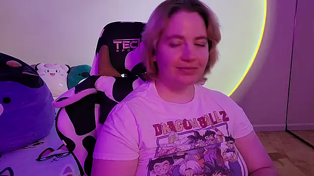 Snapshot of InternetFairy_XO chatting on 01/26/25, 07:20 InternetFairy XO online show from 01/26/25, 07:20