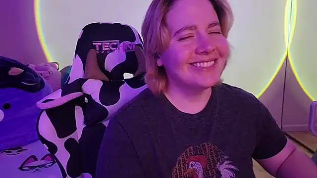 Snapshot of InternetFairy_XO chatting on 01/29/25, 04:26 InternetFairy XO online show from 01/29/25, 04:26