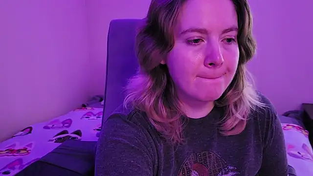 Snapshot of InternetFairy_XO chatting on 10/26/25, 08:53 InternetFairy XO online show from 10/26/25, 08:53