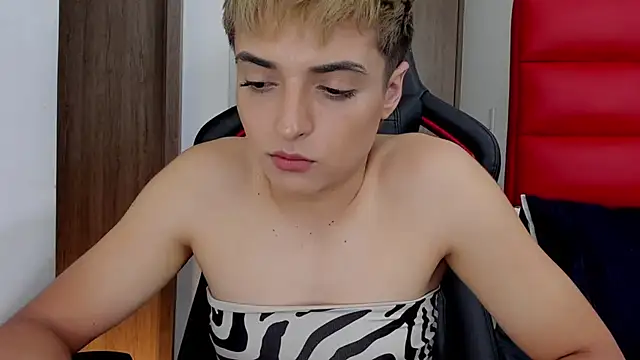 Snapshot of LyonGallego_ chatting on 02/06/25, 01:16 LyonGallego online show from 02/06/25, 01:16