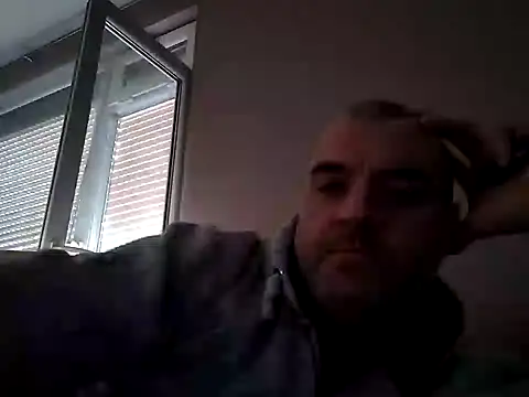 Snapshot of LSD669 chatting on 01/29/25, 06:01 LSD669 online show from 01/29/25, 06:01