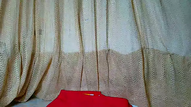 Snapshot of luciana_daza chatting on 12/03/24, 02:03 luciana daza online show from 12/03/24, 02:03