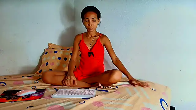 Snapshot of luciana_daza chatting on 02/15/25, 03:20 luciana daza online show from 02/15/25, 03:20