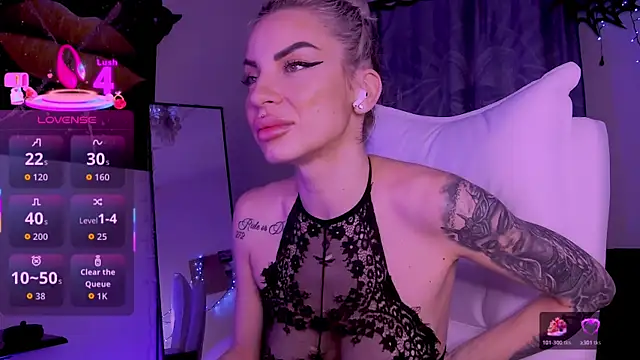 Snapshot of LusciousAlice chatting on 06/04/26, 01:22 LusciousAlice online show from 06/04/26, 01:22