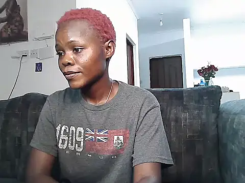 Snapshot of petiteebony_81 chatting on 05/04/26, 04:25 petiteebony 81 online show from 05/04/26, 04:25