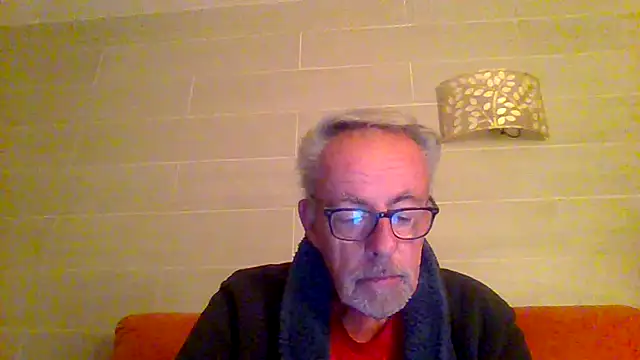 tuggy59 online show from 12/18/25, 05:57