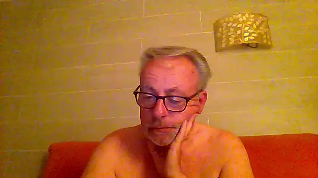 tuggy59 online show from 05/22/26, 04:08