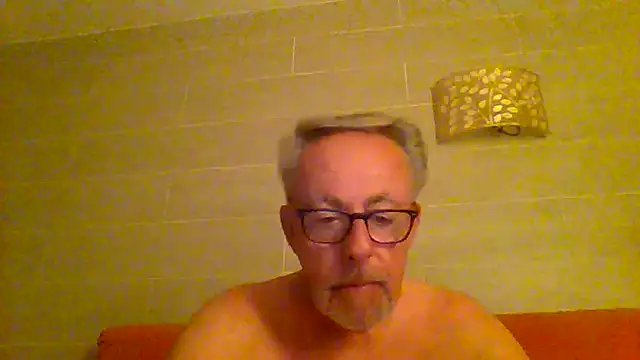 tuggy59 online show from 05/24/26, 04:28