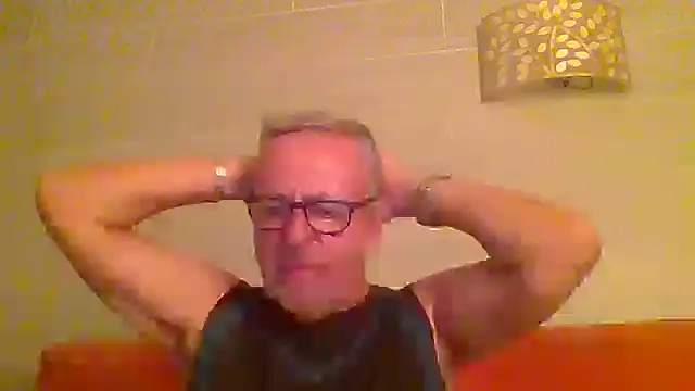 Snapshot of tuggy59 chatting on 06/29/26, 03:57 tuggy59 online show from 06/29/26, 03:57
