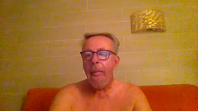 Snapshot of tuggy59 chatting on 07/03/26, 04:41 tuggy59 online show from 07/03/26, 04:41