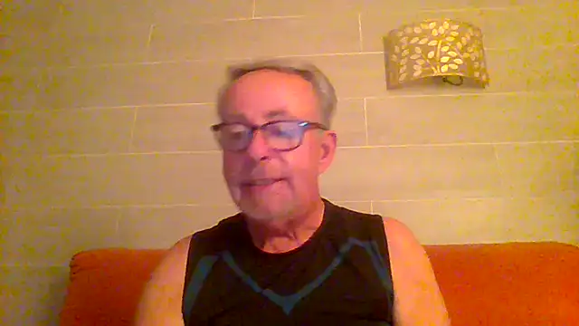 Snapshot of tuggy59 chatting on 07/16/26, 05:02 tuggy59 online show from 07/16/26, 05:02