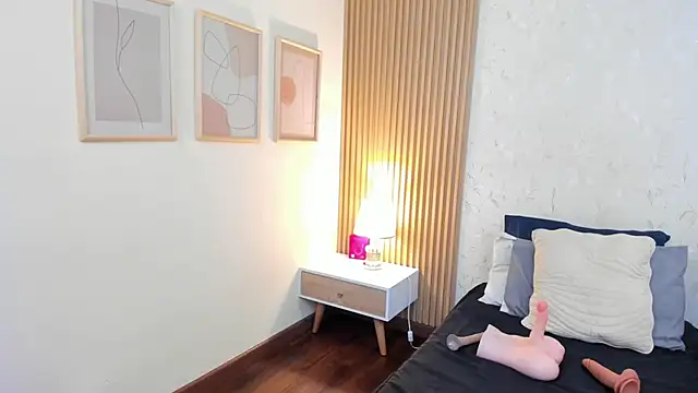 Snapshot of taylor_bennet chatting on 10/29/25, 12:07 taylor bennet online show from 10/29/25, 12:07