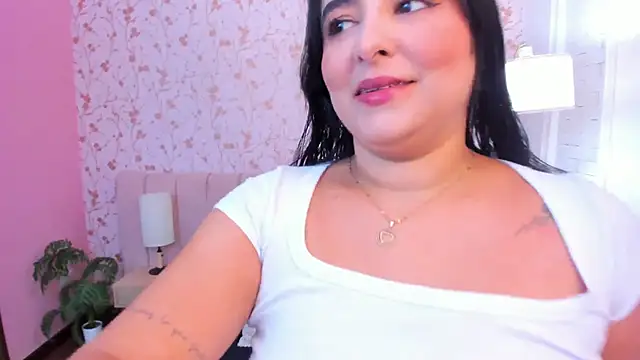 Snapshot of taylor_bennet chatting on 11/30/25, 11:47 taylor bennet online show from 11/30/25, 11:47