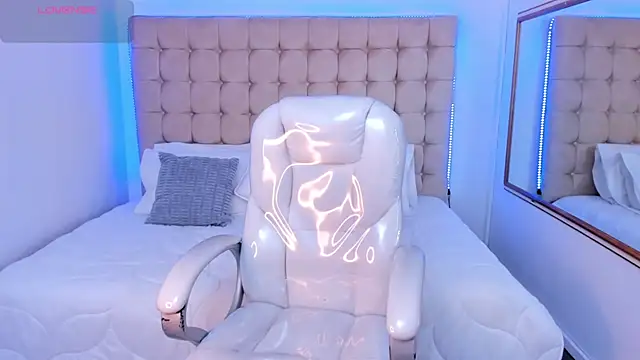 Snapshot of Alex_cute77 chatting on 11/29/25, 12:08 Alex cute77 online show from 11/29/25, 12:08