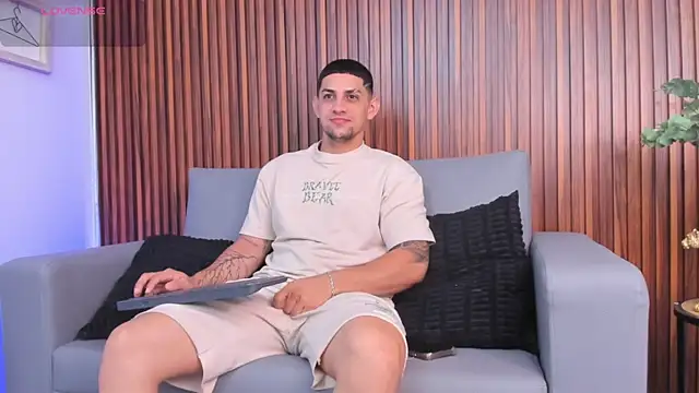 Snapshot of Alex_cute77 chatting on 03/03/26, 11:49 Alex cute77 online show from 03/03/26, 11:49