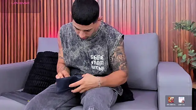 Snapshot of Alex_cute77 chatting on 03/10/26, 11:26 Alex cute77 online show from 03/10/26, 11:26