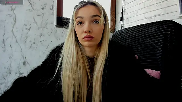 Snapshot of Sassy_Teen chatting on 02/10/25, 08:20 Sassy Teen online show from 02/10/25, 08:20