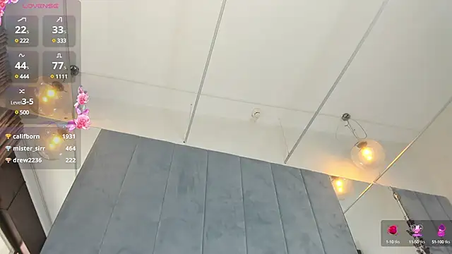 Snapshot of Sassy_Teen chatting on 03/22/25, 12:25 Sassy Teen online show from 03/22/25, 12:25