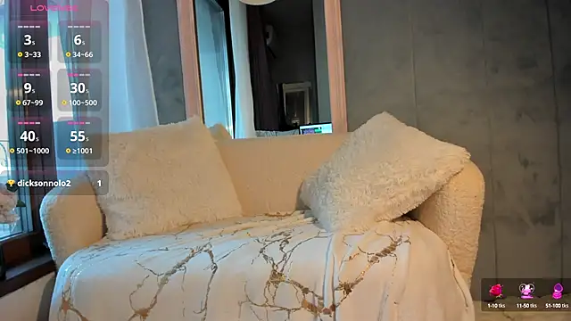 Snapshot of Sassy_Teen chatting on 09/28/25, 08:20 Sassy Teen online show from 09/28/25, 08:20