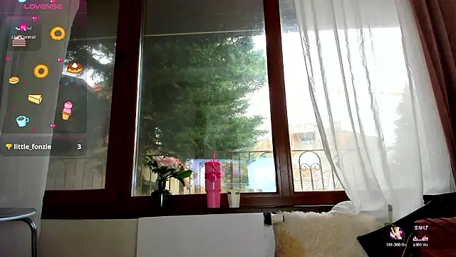 Snapshot of Sassy_Teen chatting on 03/19/26, 09:13 Sassy Teen online show from 03/19/26, 09:13