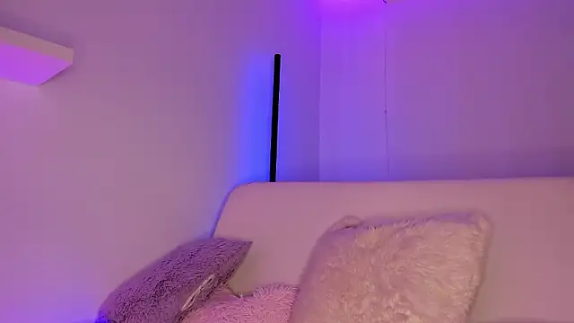 Snapshot of Gloomydoll chatting on 12/05/24, 04:34 Gloomydoll online show from 12/05/24, 04:34