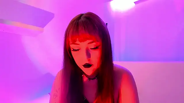 Snapshot of Gloomydoll chatting on 02/15/25, 05:28 Gloomydoll online show from 02/15/25, 05:28