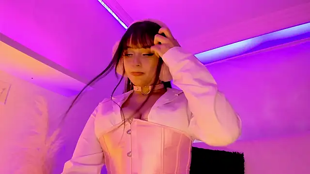 Snapshot of Gloomydoll chatting on 09/22/25, 07:49 Gloomydoll online show from 09/22/25, 07:49