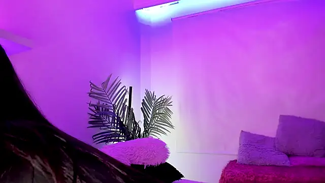 Snapshot of Gloomydoll chatting on 10/03/25, 08:39 Gloomydoll online show from 10/03/25, 08:39