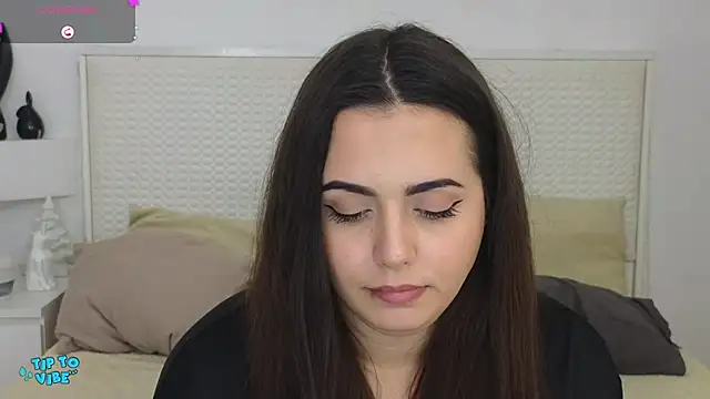 Snapshot of Eva_Rogers_ chatting on 12/23/24, 02:28 Eva Rogers  online show from 12/23/24, 02:28