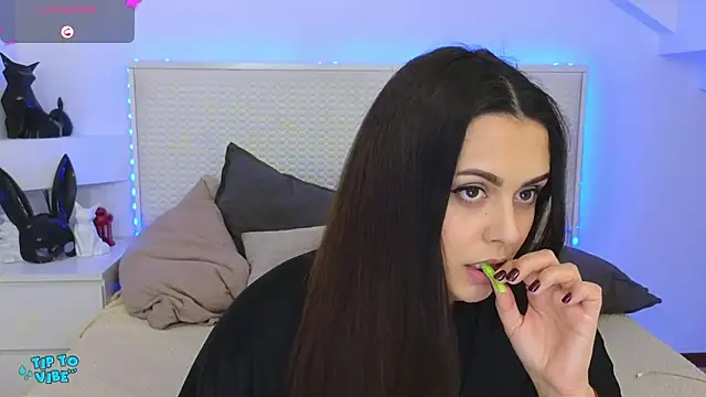 Snapshot of Eva_Rogers_ chatting on 01/17/25, 11:59 Eva Rogers  online show from 01/17/25, 11:59