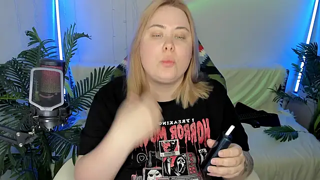 Akemi BBW online show from 02/07/25, 08:20