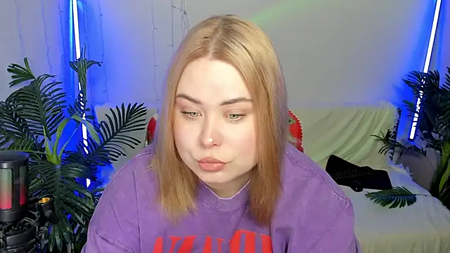 Akemi BBW online show from 02/11/25, 06:33