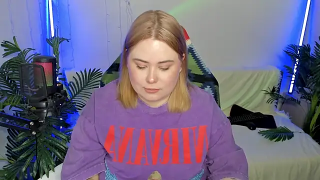 Akemi BBW online show from 02/11/25, 09:35