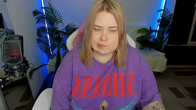 Akemi BBW online show from 02/16/25, 09:38