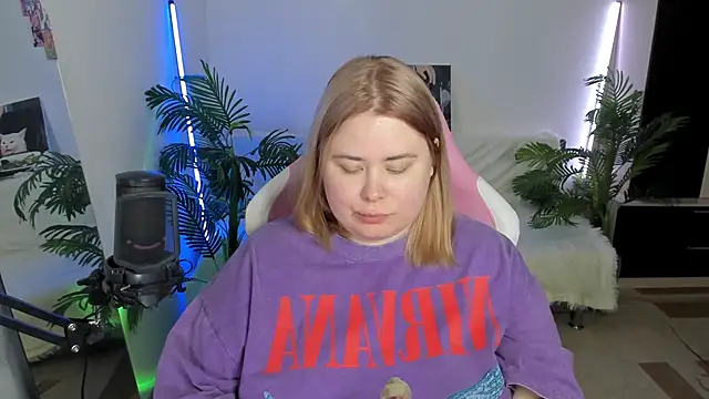 Akemi BBW online show from 02/24/25, 09:52