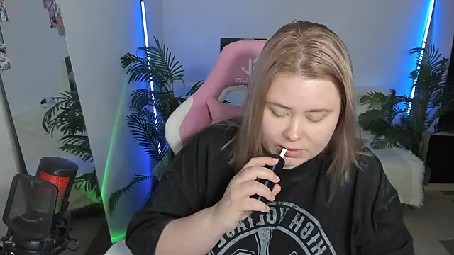 Akemi BBW online show from 03/01/25, 08:53