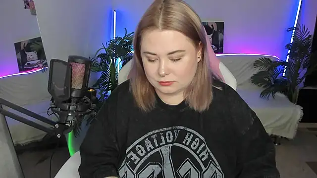 Akemi BBW online show from 03/07/25, 09:17