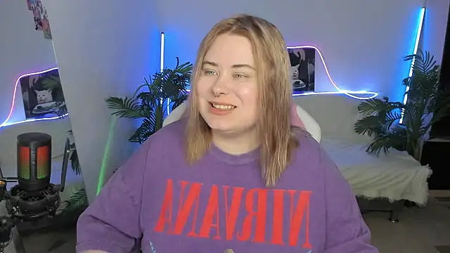 Akemi BBW online show from 03/08/25, 07:20