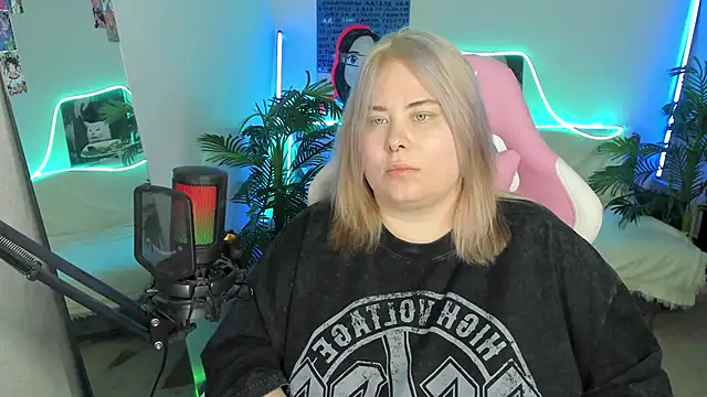 Akemi BBW online show from 03/18/25, 09:53