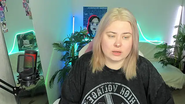 Akemi BBW online show from 03/19/25, 08:23