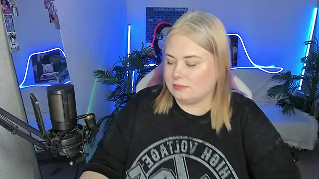 Akemi BBW online show from 03/20/25, 10:51