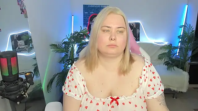 Akemi BBW online show from 03/21/25, 06:07