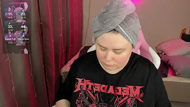 Snapshot of Akemi_BBW chatting on 04/02/26, 05:49 Akemi BBW online show from 04/02/26, 05:49