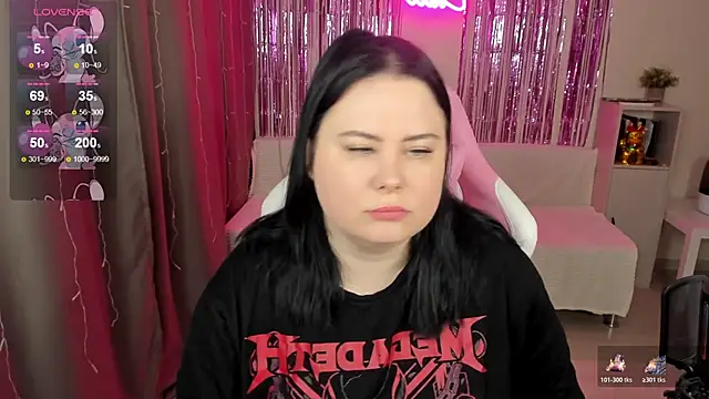 Snapshot of Akemi_BBW chatting on 04/20/26, 06:16 Akemi BBW online show from 04/20/26, 06:16