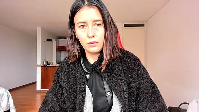 zoe jeane beker online show from 02/20/25, 08:25