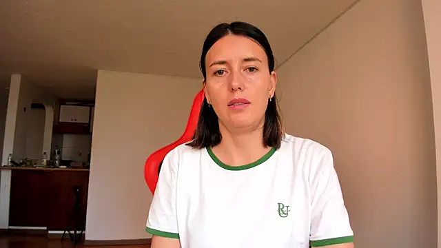 zoe jeane beker online show from 02/28/25, 09:55